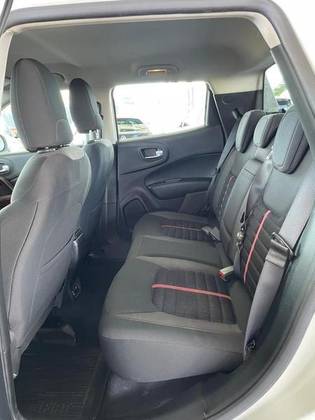 FIAT TORO 1.8 16V EVO FLEX FREEDOM AT6 FIAT TORO 1.8 16V EVO FLEX FREEDOM AT6